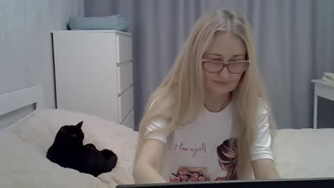 Snapshot of _xsharonx_ chatting on 02.07.25 _xsharonx_ online show from 02.07.25