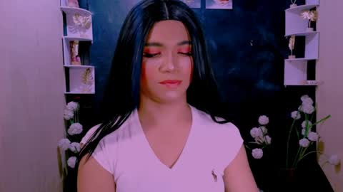 Snapshot of _xxlilly chatting on 04.06.26 _xxlilly online show from 04.06.26