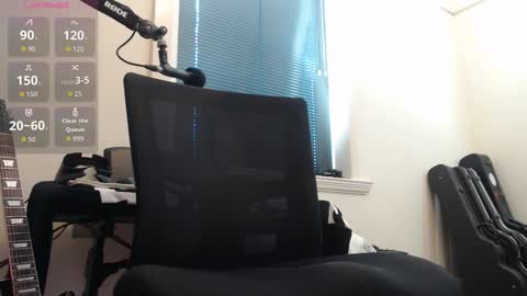 Snapshot of _xxrockstarloverxx_ chatting on 10.29.25 _xxrockstarloverxx_ online show from 10.29.25