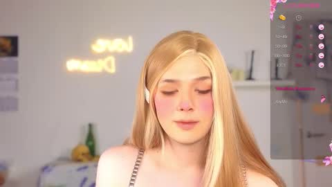 Snapshot of _yourfoxy_ chatting on 10.25.25 LITTLE FOX online show from 10.25.25