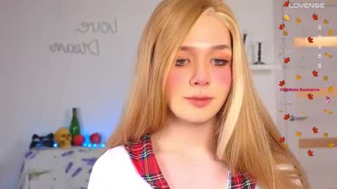 Snapshot of _yourfoxy_ chatting on 10.31.25 LITTLE FOX online show from 10.31.25