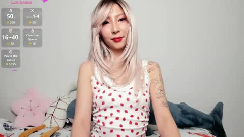 Mia online show from 05.16.26