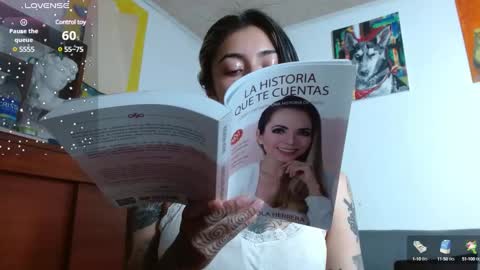 Snapshot of _zoebakers chatting on 01.21.25 Zoe online show from 01.21.25