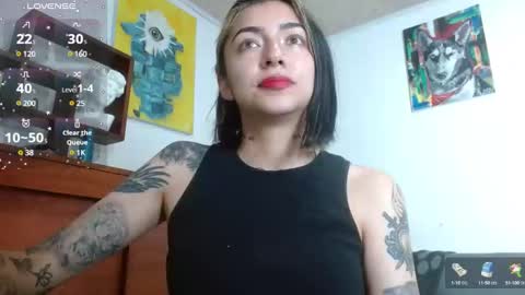 Snapshot of _zoebakers chatting on 03.12.25 Zoe online show from 03.12.25