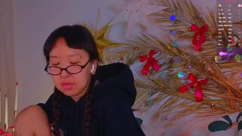 Snapshot of a1ly chatting on 12.26.24 Ally online show from 12.26.24