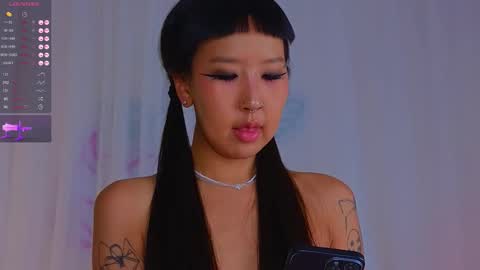 Snapshot of a1ly chatting on 11.02.25 Ally online show from 11.02.25