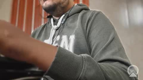 Sleepy owl online show from 10.08.25