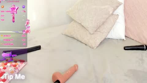 Alexandra  online show from 01.20.25