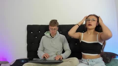 Snapshot of a_sexy_couple__ chatting on 12.19.25 A Sexy Couple online show from 12.19.25