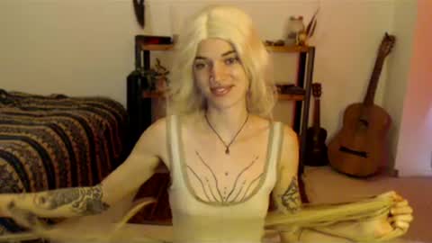 Snapshot of aaalllyyyo chatting on 12.05.24 ally online show from 12.05.24