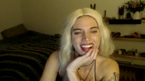 Snapshot of aaalllyyyo chatting on 12.13.24 ally online show from 12.13.24