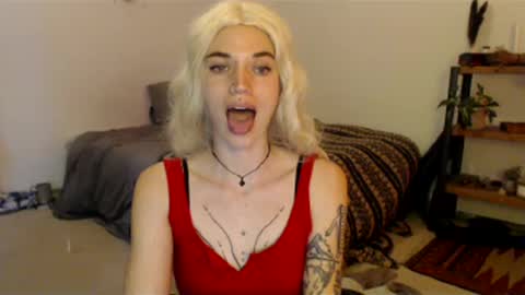 Snapshot of aaalllyyyo chatting on 01.09.25 ally online show from 01.09.25