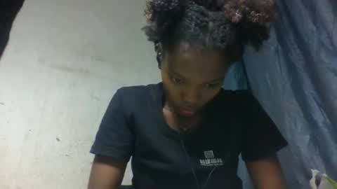 Snapshot of aadienne chatting on 05.09.26 aadienne online show from 05.09.26