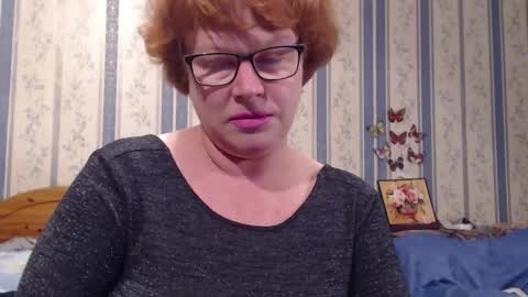 Snapshot of aamarillis chatting on 09.19.25 NINA online show from 09.19.25