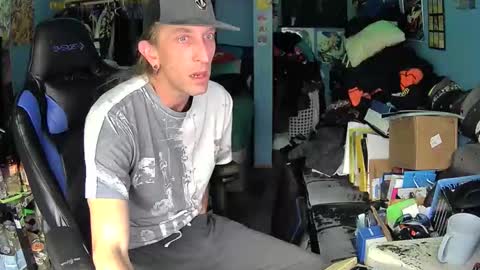 Snapshot of aaron111dub chatting on 04.22.26 NorCalLongSlong online show from 04.22.26