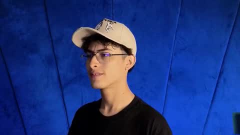 Aaron Ezequiel online show from 09.10.25