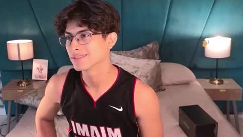 Aaron Ezequiel online show from 05.16.26