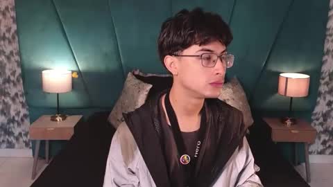 Aaron Ezequiel online show from 06.11.26