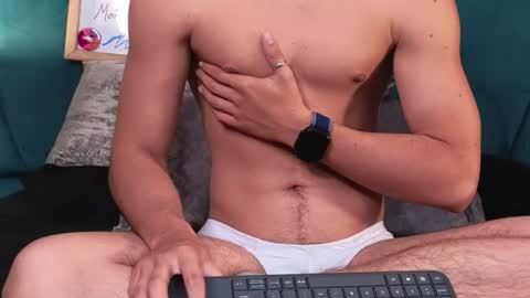 Aaron Ezequiel online show from 06.13.26