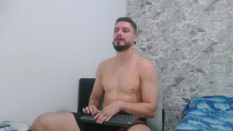 Aaron kwok online show from 01.31.25