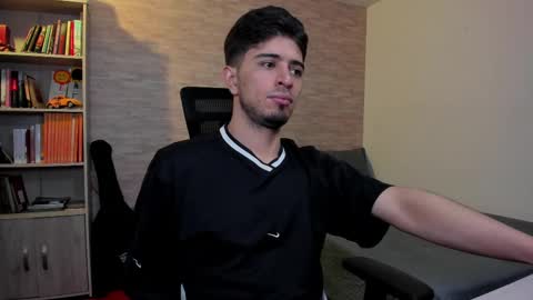 Aaron online show from 03.06.25