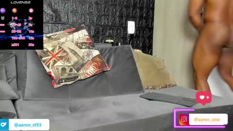 Snapshot of aaron_st chatting on 02.14.25 Aaron online show from 02.14.25