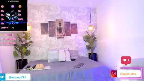 Snapshot of aaron_st chatting on 02.27.25 Aaron online show from 02.27.25