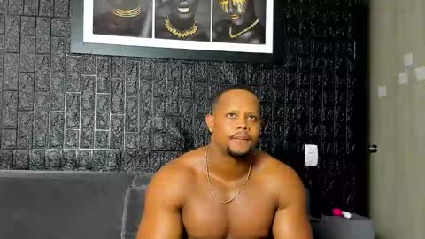 Snapshot of aaron_st chatting on 10.06.25 Aaron online show from 10.06.25