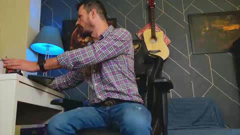 Aaron online show from 10.20.25