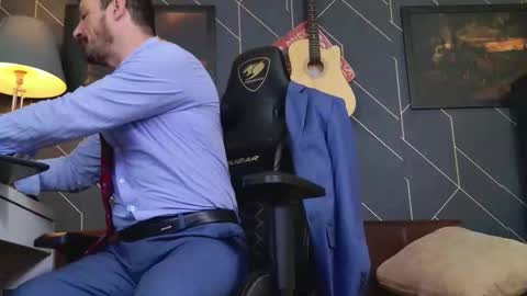 Aaron online show from 12.22.25