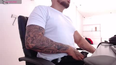 ig aaron hunter123 online show from 02.24.25