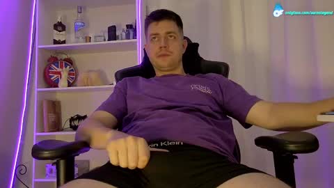 Snapshot of aaronlegend chatting on 02.15.25 Aaron online show from 02.15.25