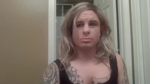 Snapshot of aaronprezent chatting on 12.20.24 aaronprezent online show from 12.20.24