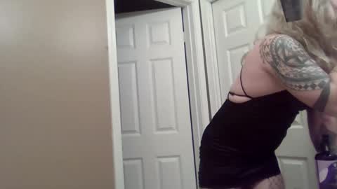 Snapshot of aaronprezent chatting on 01.26.25 aaronprezent online show from 01.26.25