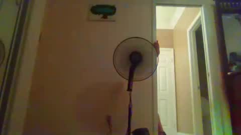 Snapshot of aaronprezent chatting on 10.13.25 aaronprezent online show from 10.13.25