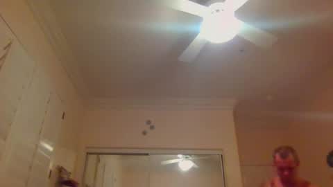 Snapshot of aaronprezent chatting on 10.29.25 aaronprezent online show from 10.29.25