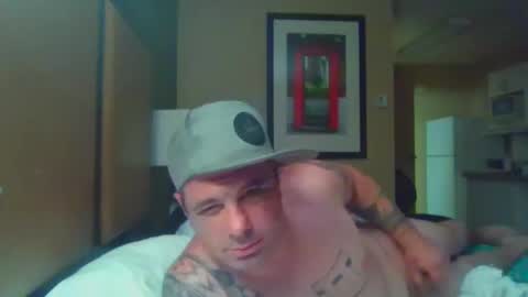 Snapshot of aaronprezent chatting on 11.05.25 aaronprezent online show from 11.05.25