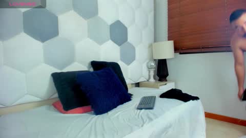 Aaron Vegaa online show from 01.12.26