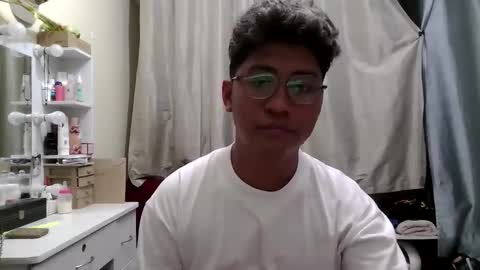 Snapshot of aasher15 chatting on 03.31.26 aasher15 online show from 03.31.26