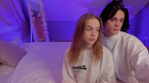 Snapshot of aataraxx chatting on 12.14.24 Fiona and Harry online show from 12.14.24