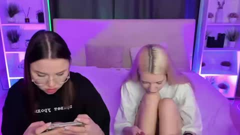 Snapshot of aataraxx chatting on 01.25.25 Fiona and Harry online show from 01.25.25