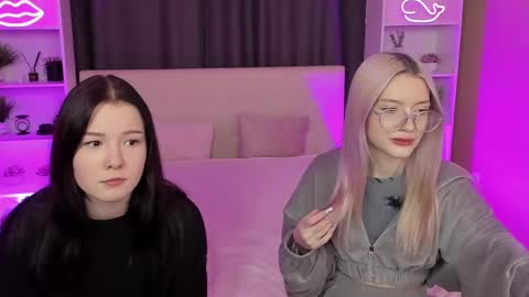 Snapshot of aataraxx chatting on 02.15.25 Fiona and Harry online show from 02.15.25