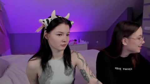 Snapshot of aataraxx chatting on 02.16.25 Fiona and Harry online show from 02.16.25