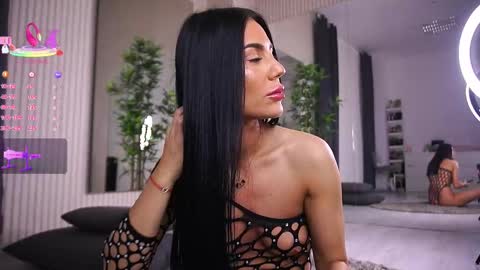 Snapshot of abbela_white chatting on 03.05.25 Alexa online show from 03.05.25