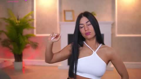 Snapshot of abbela_white chatting on 09.16.25 Alexa online show from 09.16.25