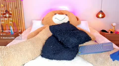 Abbie Edmond  online show from 03.10.25