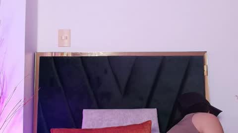 Abbie Joness online show from 03.12.26