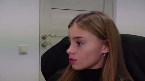 ABBY LAKER online show from 01.11.25