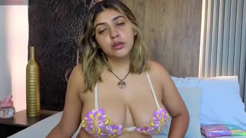 Snapshot of abby_millerr_ chatting on 10.11.25 Abbygail online show from 10.11.25