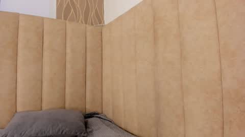 abby_swett1 online show from 12.17.25